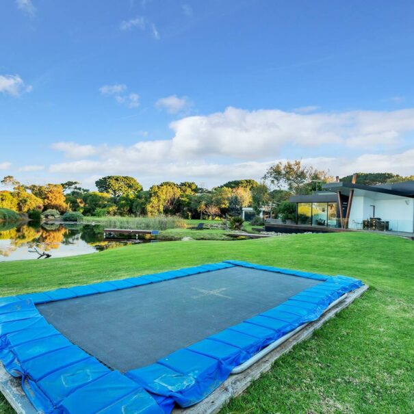 9d4abaf7-b5f9-4dd9-a28f-20e25e96359e